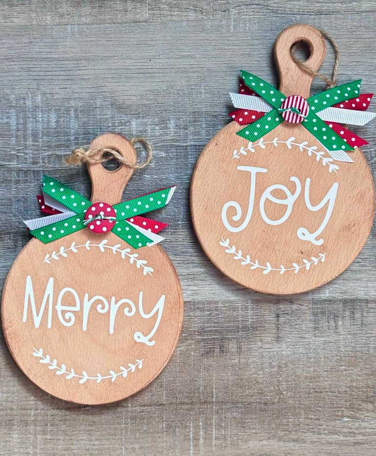 Round Mini Christmas Wood Board main image 0
