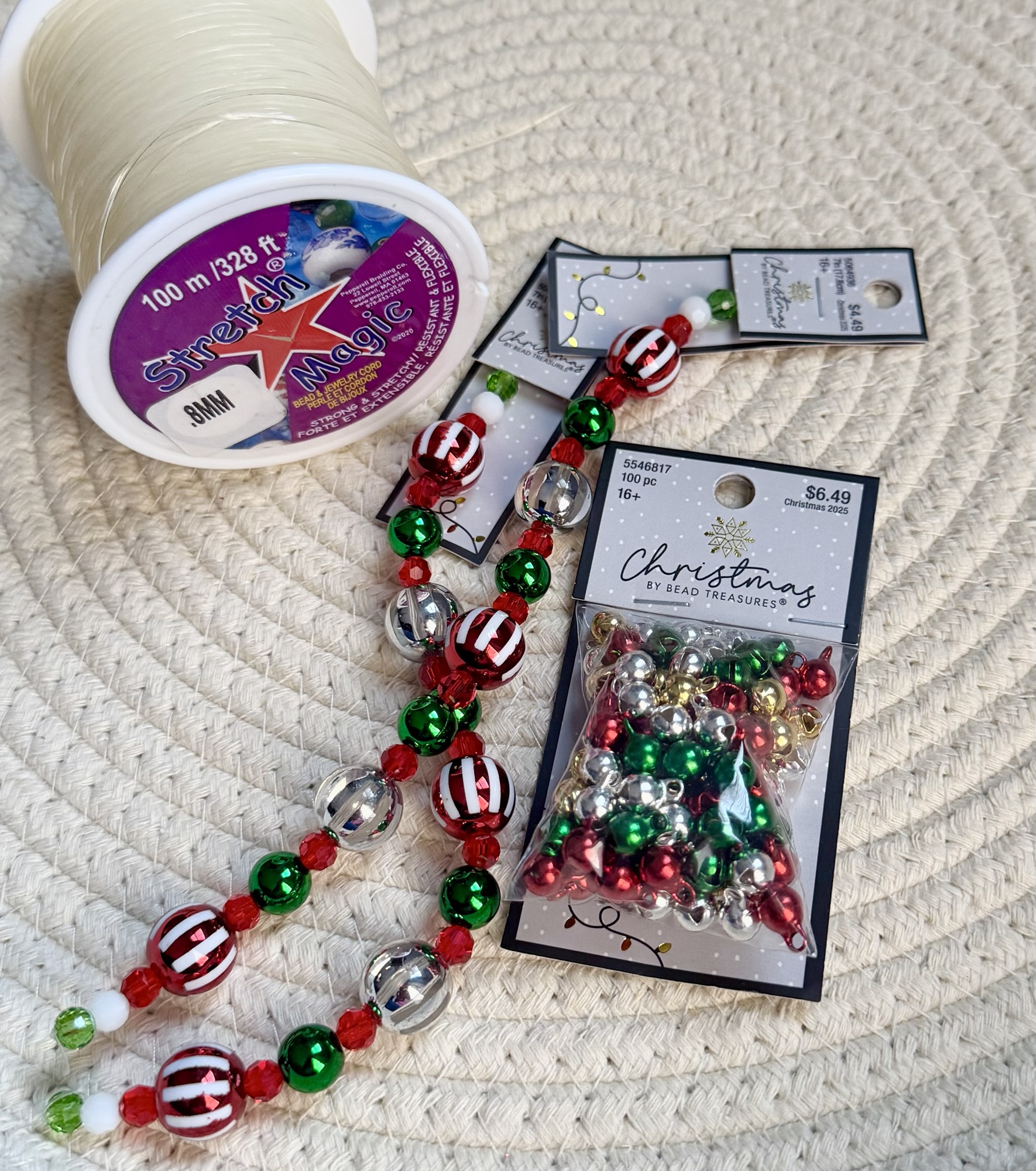 Christmas Strtech Fun Christmas Stretch Bracelets | Creating Me